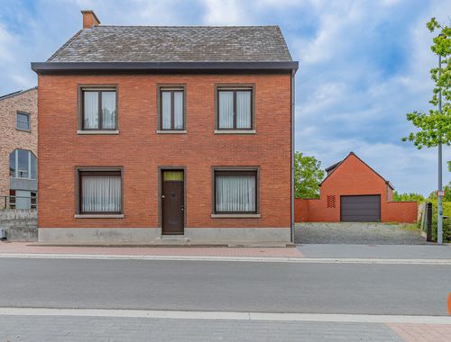                                         Woning te koop in Moortsele, € 329.000

