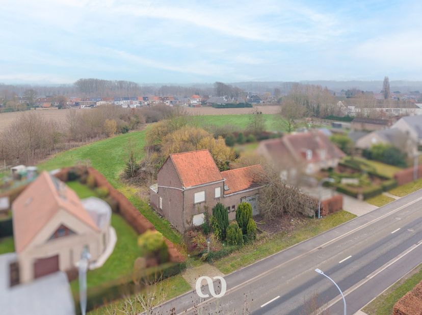 Cherchez-vous une maison à démolir avec un excellent potentiel de reconstruction sur un terrain de près de 1 500 m² à Audenarde ? Trouvé !<br />
Son e