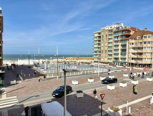                                         Appartement à louer à Nieuwpoort, € 900
