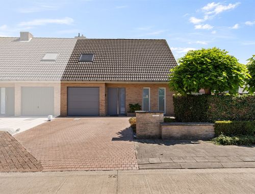                                         Woning te koop in Berlare, € 458.000
