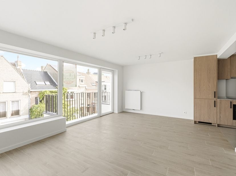 Beschikbare appartementen in Residentie Julie Dit appartement op het 2de verdiep maakt deel uit van de kleinschalige Residentie Julie, een project dat