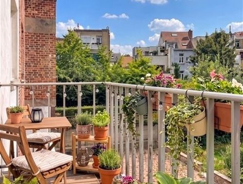                                         Appartement te huur in Ukkel, € 1.350
