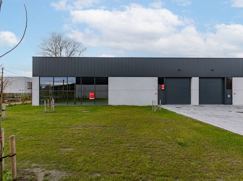 Ontdek het gloednieuwe KMO-project Gruuthuse in Oostkamp.<br />
Dit modern bedrijvenproject bevindt zich op een strategische locatie in het hart van W