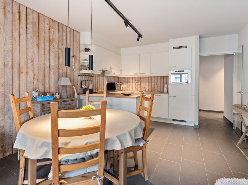 [[ CE BIEN PARTICIPE À LA JOURNÉE MAISONS OUVERTES ERA LE 13/6 DE 11:00 À 12:00 ]] À vendre : appartement rénové situé rue Goethals, en plein centre d