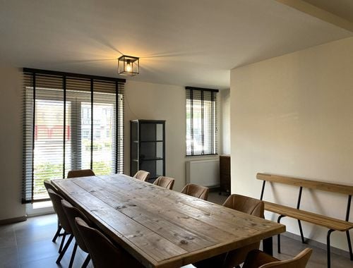                                         Bien commercial à louer à Beernem, € 825
