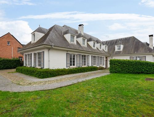                                         Villa te koop in Westmeerbeek, € 690.000
