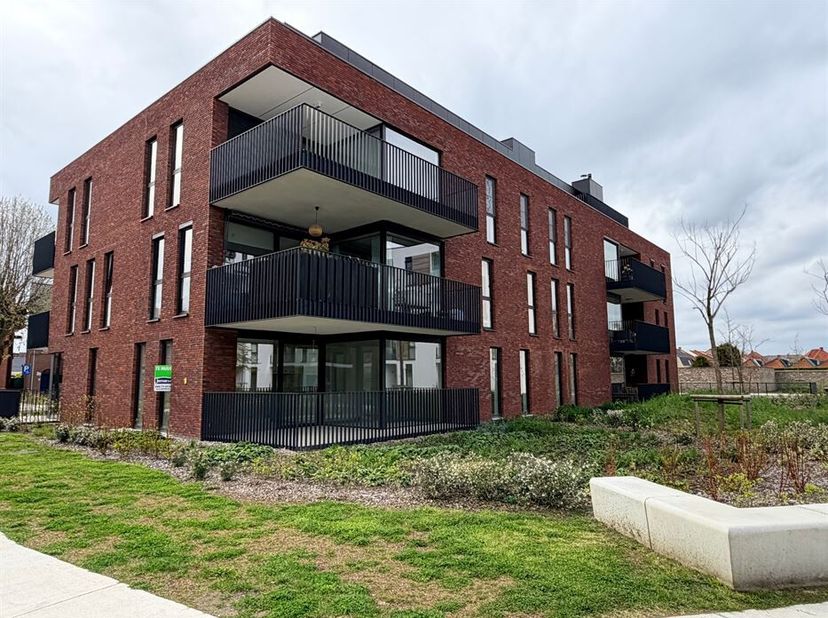 TE HUUR Nieuwbouw gelijkvloers appartement met 3 slaapkamers in centrum Bree<br />
Dit prachtig nieuwbouwappartement op het gelijkvloers is gelegen op