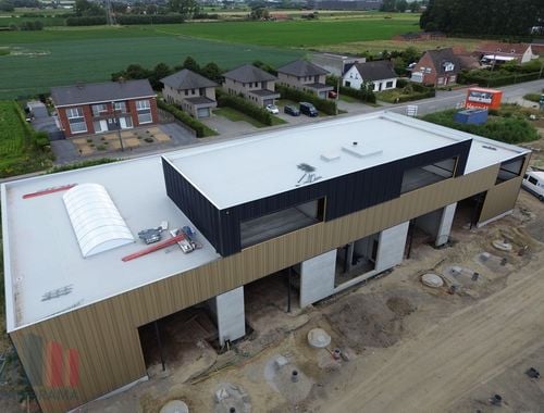                                         Bureaux à vendre à Anzegem, € 604.000
