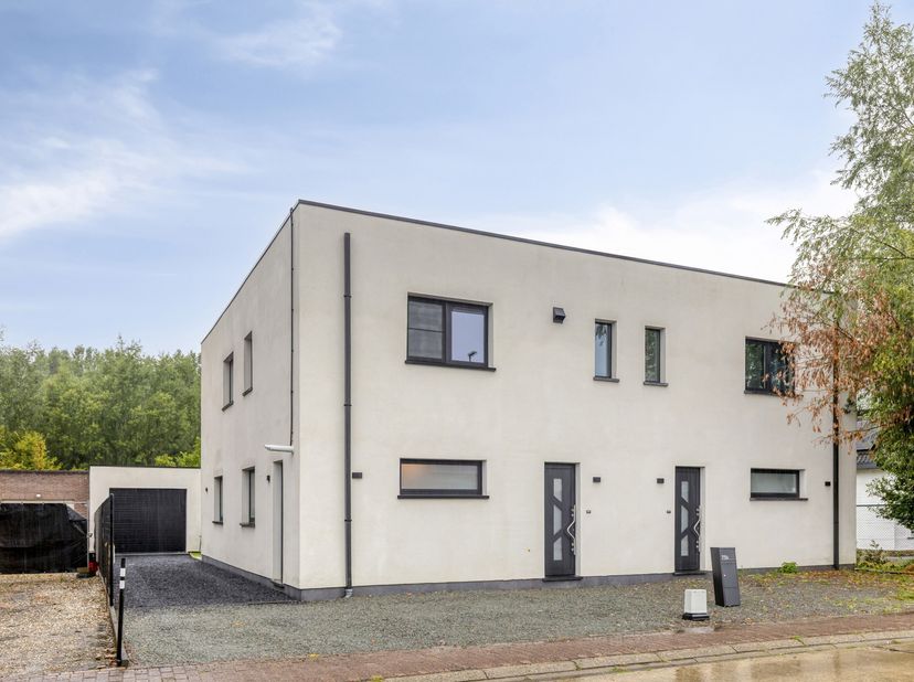 Huis te koop in Stationsstraat 75B,
                    9260 Schellebelle