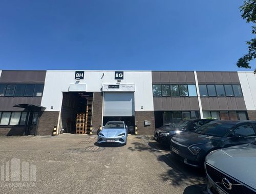                                         Bedrijfsgebouw te huur in Zaventem, € 3.675
