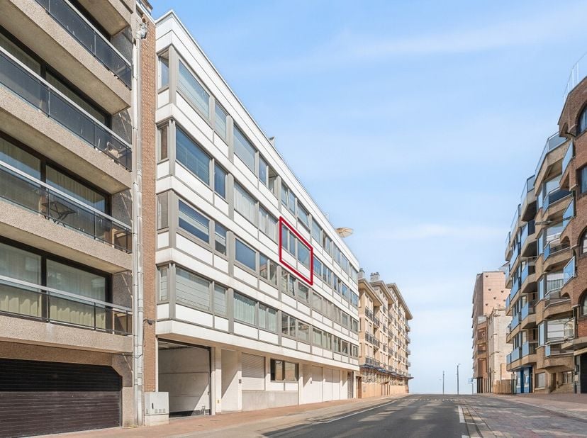 Knokke: Instapklaar 2-slaapkamerappartement te koop op topligging vlak bij zee in Knokke.Op zoek naar een stijlvolle pied-à-terre aan de Belgische kus