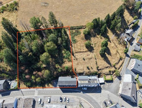                                         Usage mixte à vendre à Lierneux, € 399.000
