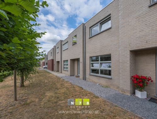                                         Maison à vendre à Elen, € 385.000
