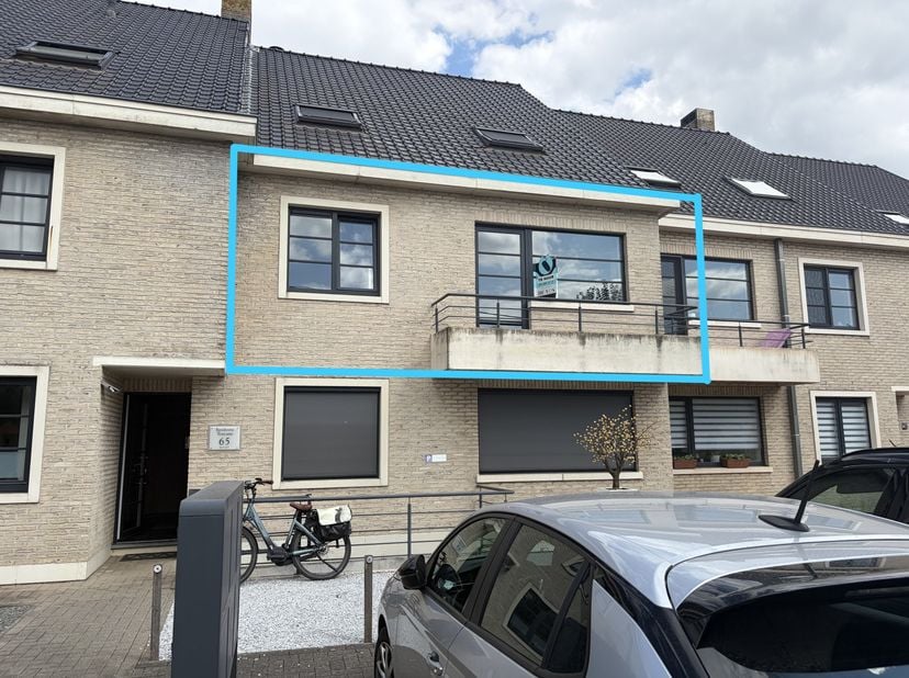 Energiezuinig appartement gelegen op de eerste verdieping van deze kleinschalige residentie. <br />
Het geniet van een rustige ligging doch vlotte ver