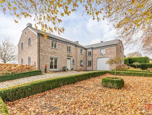                                         Villa-landhuis te koop in Houffalize, € 899.000
