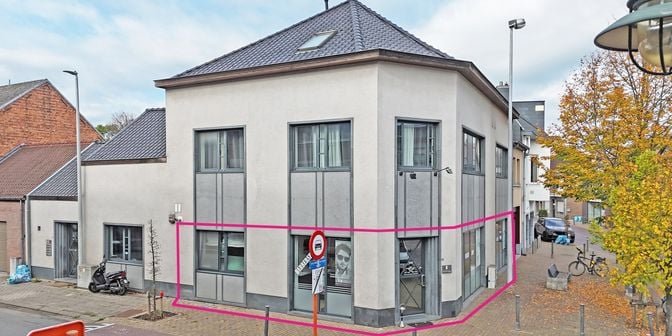 Bedrijfsvastgoed te koop in Koningin Astridplein 11, 9280 Lebbeke