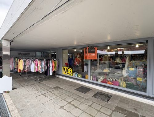                                         Handelszaak te huur in Ronse, € 950
