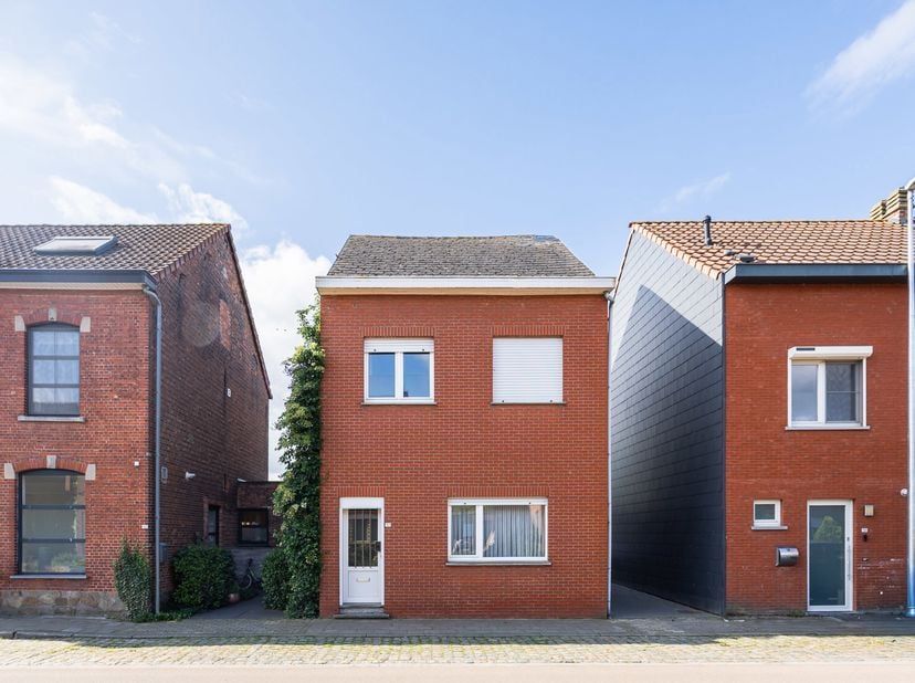 Bent u op zoek naar een woning die u volledig naar uw eigen smaak kunt afwerken, maar waar reeds belangrijke investeringen werden uitgevoerd? Dan is d