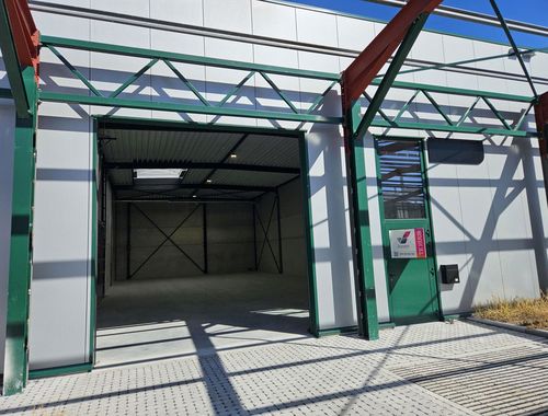                                         Bedrijfsgebouw te huur in Hasselt, € 1.885
