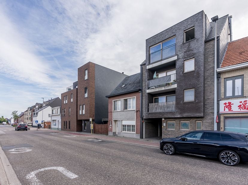 Instapklare praktijkruimte in recent gebouw met uitstekende bereikbaarheid. <br />
Bent u op zoek naar een moderne en professioneel ingerichte praktij