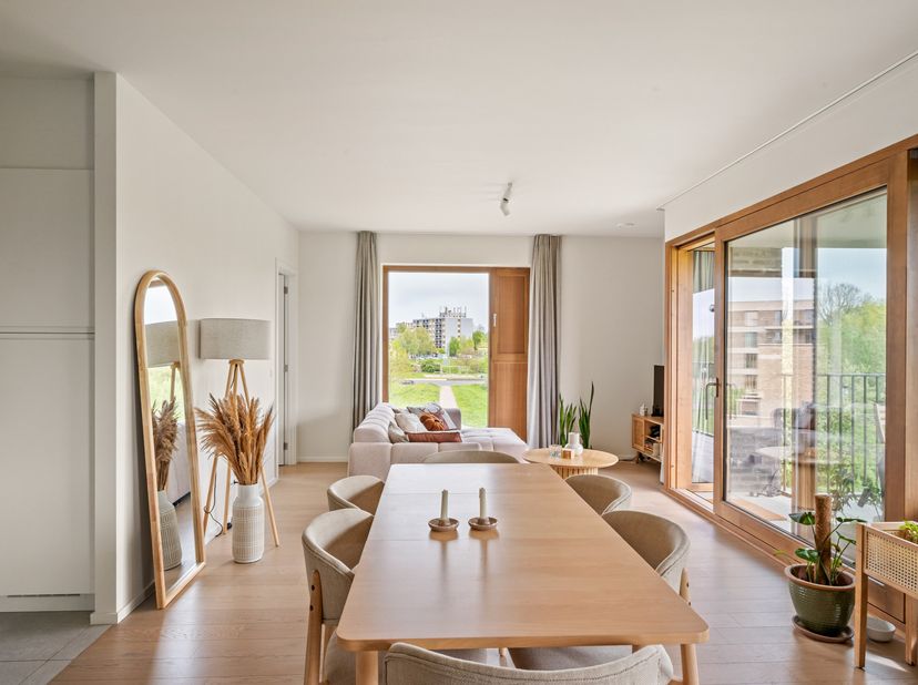 Dans un emplacement calme et verdoyant à Wilrijk se trouve ce magnifique appartement d'angle, économe en énergie, avec une surface habitable d'environ