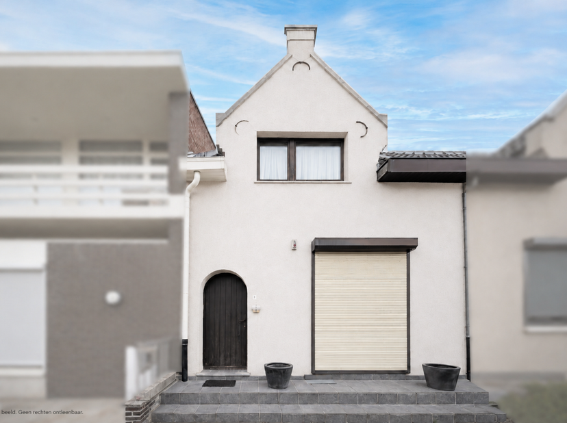 Karaktervolle woning met 3 slaapkamers vlak bij het centrum van Genk<br />
Op zoek naar een woning met karakter, drie slaapkamers en heel wat mogelijk