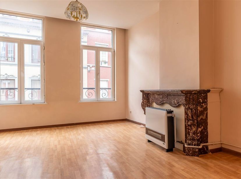 Property One, vous propose cet appartement une chambre idéalement situé sur la commune de Schaerbeek, dans le quartier recherché Botanique / Sainte-Ma