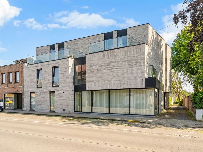 Appartement te koop in Oudenaardestraat 10a,
                    8570 Vichte