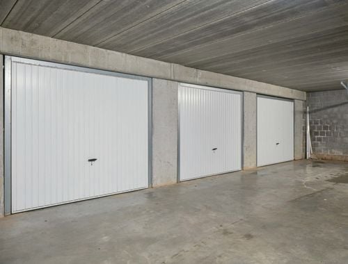                                         Box à louer à Leuven, € 120
