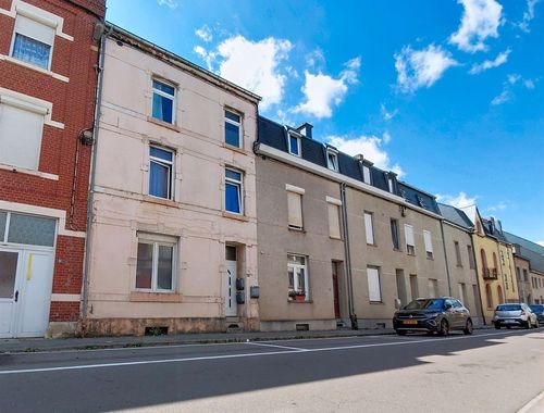                                         Appartementsgebouw te koop in Arlon, € 260.000

