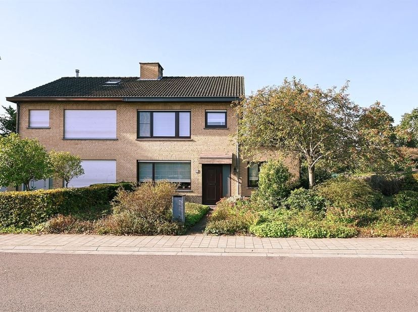 Huis te koop in Veldstraat 7,
                    2940 Stabroek