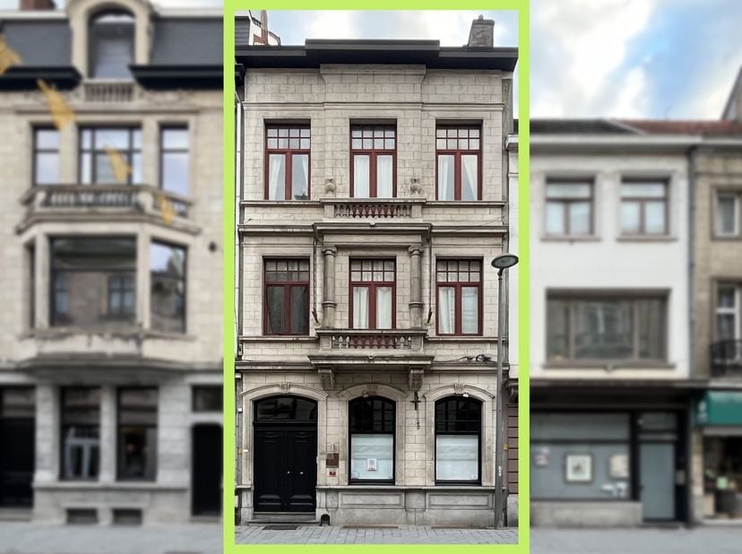 Statig herenhuis met rijke historie in het stadscentrum bestaande uit een handelspand en 2 bovengelegen appartementen. Daterend uit de nieuwe zakelijk