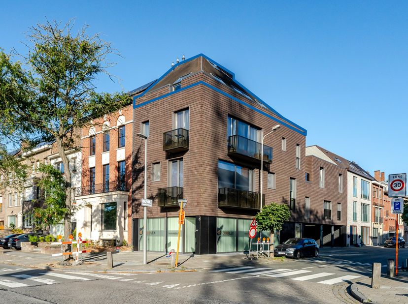Residentie "LOOFSTRAAT"<br />
<br />
Dit investeringsappartement bevindt zich op de hoek van de Loofstraat en de Pater Beckstraat, op een ideale locat