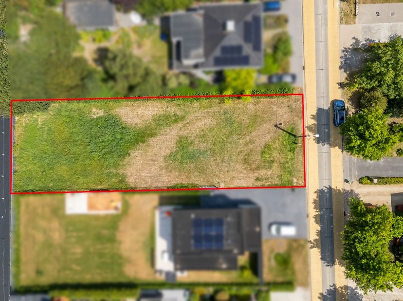 Mooi lot bouwgrond voor een open woning met grote tuin en achteraan uitzicht op velden met een oppervlakte van 875m² en een perceelbreedte van 17,5m o