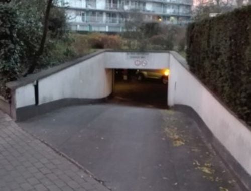                                         Kelder garage te huur in Borgerhout, € 60
