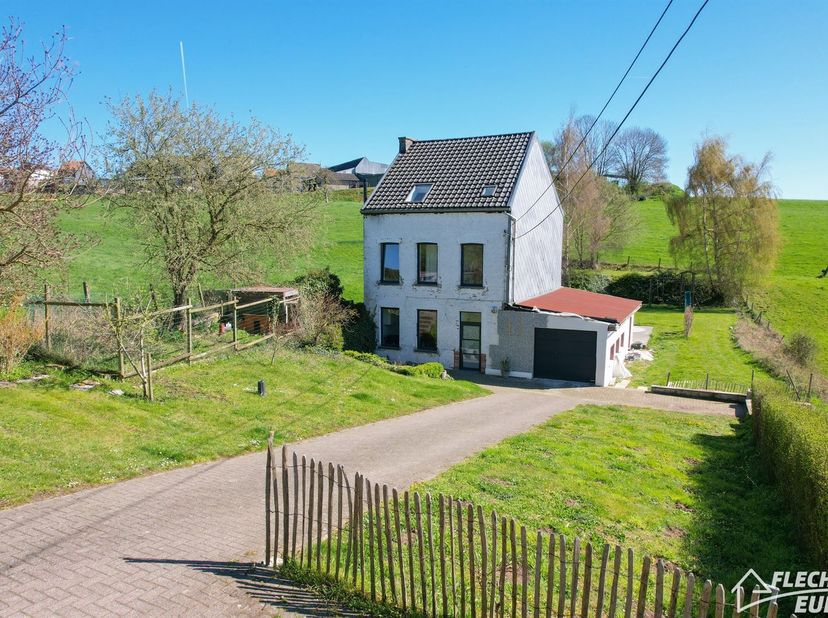 Maison à vendre à Rue aux Verres 39,
                    4820 Dison