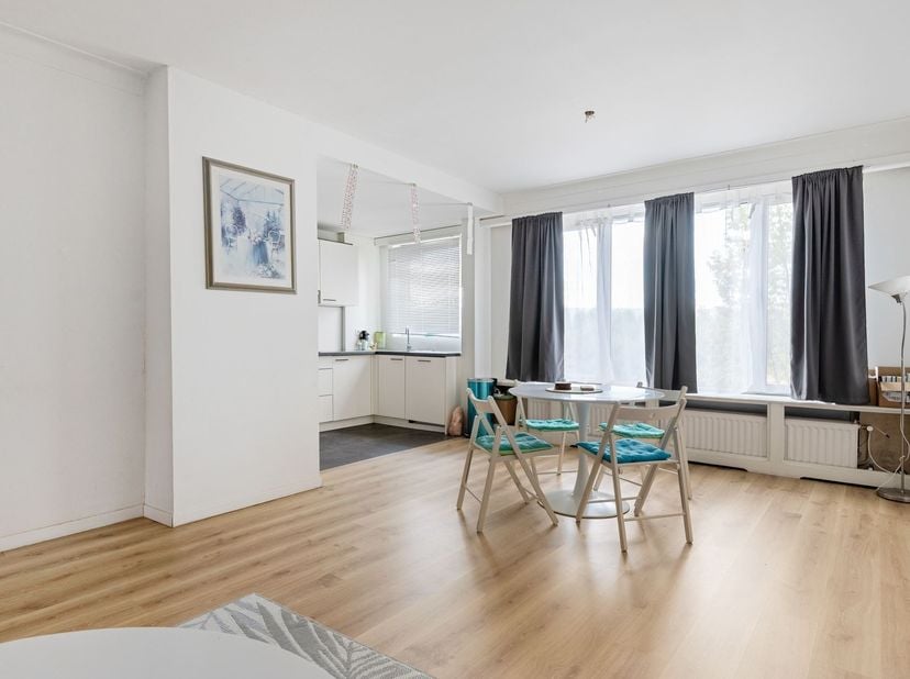 Appartement de 2 chambres prêt à emménager à Merksem !<br />
<br />
Vous recherchez votre premier logement ou un investissement judicieux ? Alors cet