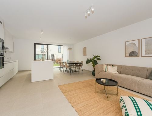                                         Rijwoning te koop in Sint-Eloois-Vijve, € 375.200
