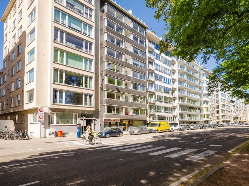 Situation<br />
Situé dans la Guldenspoorstraat, près du parc Koning Albert à Gand. À quelques minutes à pied du centre-ville, il bénéficie d'un accès