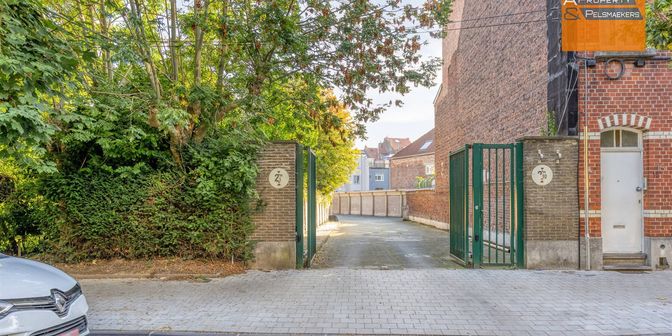 Garage te koop in Weeshuisstraat 13, 1070 Anderlecht