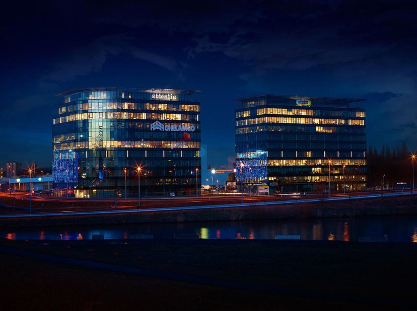 Bureaux entièrement équipés à louer à Frame21, Diamantstraat 8 à Herentals, un centre d'affaires et d'événements contemporain offrant un large éventai