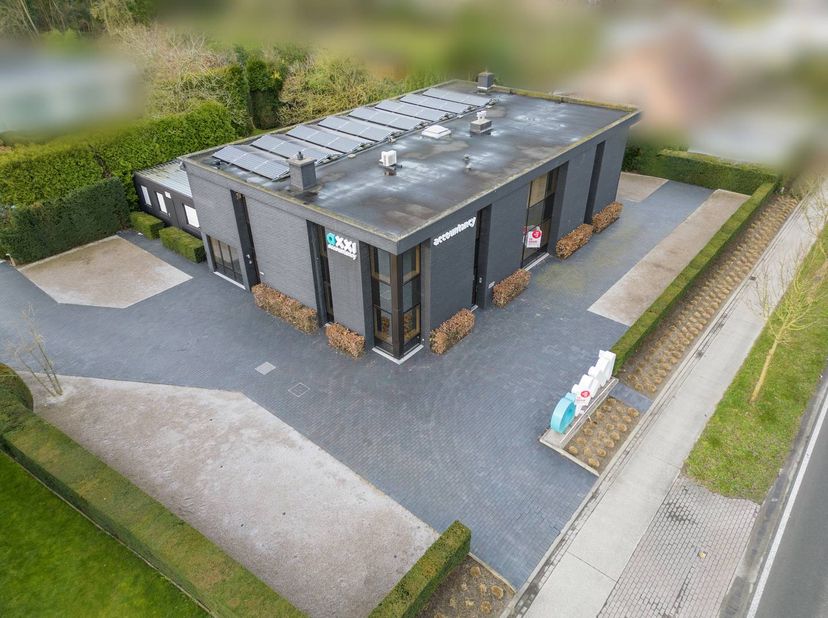 Bedrijfsvastgoed te huur in Rijksweg 1,
                    8520 Kuurne