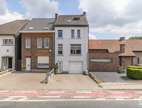                                         Bel-étage te koop in Erembodegem, € 329.000
