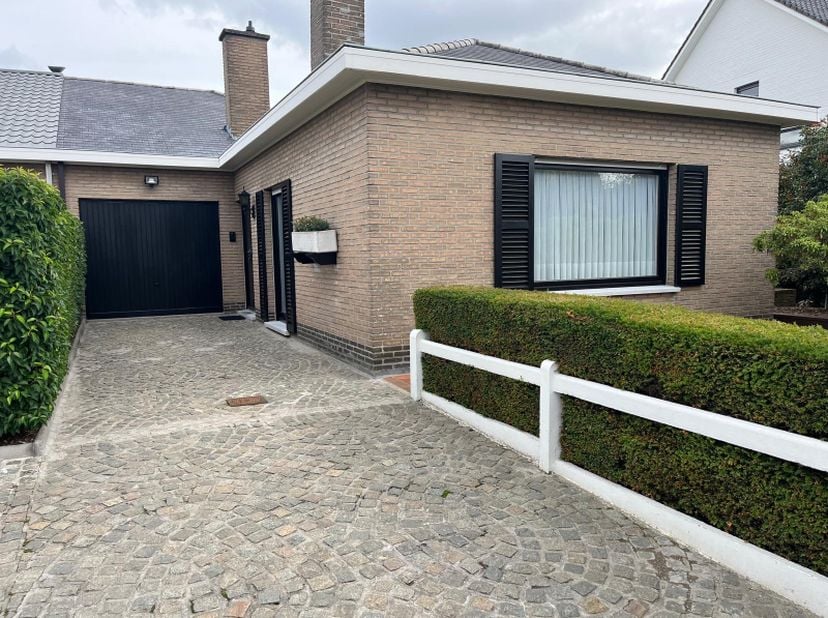 Huis te koop in Dennenlaan 41,
                    8530 Harelbeke