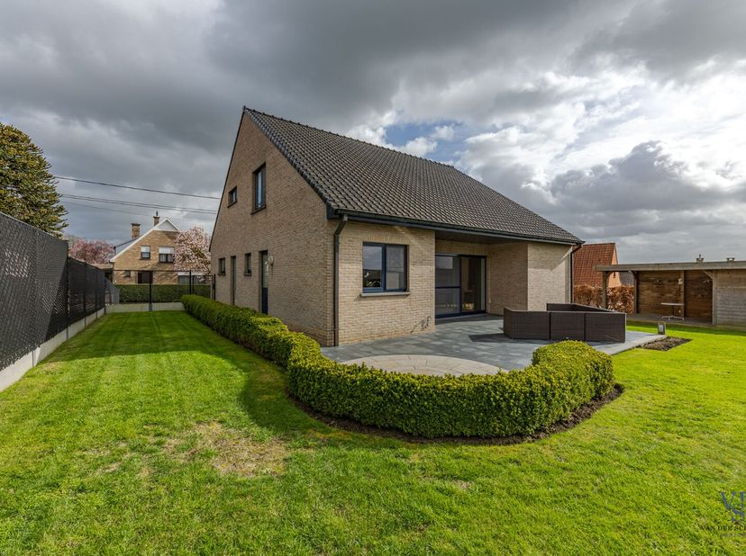 Maison à vendre
                    à 9890 Semmerzake