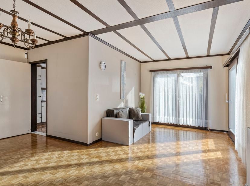 "Faites une offre à partir de" Vous recherchez une maison pleine de charme, idéalement située, entourée de verdure et de tranquillité, tout en restant