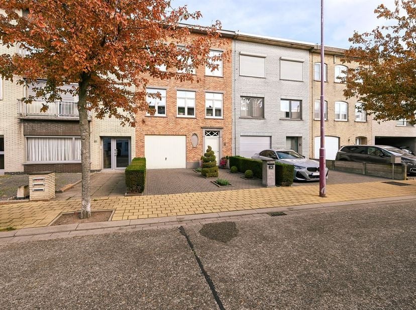Huis te koop in Sierkerslaan 16,
                    2940 Stabroek
