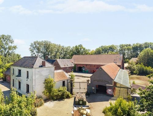                                        Fermette te koop in Arc-Ainières, € 995.000
