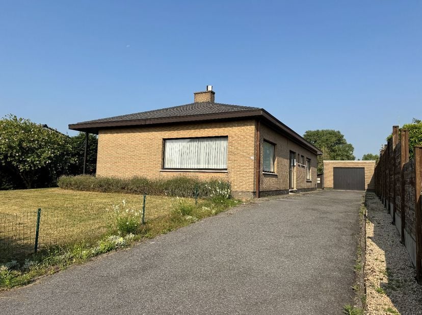 Maison à vendre à Sint-Hubertstraat 251,
                    9800 Deinze