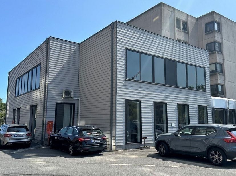 Bedrijfsvastgoed te huur in Ottergemsesteenweg 703 bus V1,
                    9000 Gent